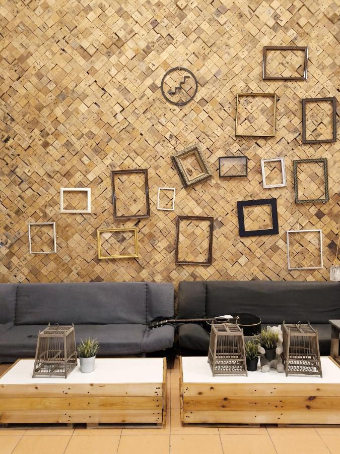 Youyen Hostel Bangkok Exterior photo