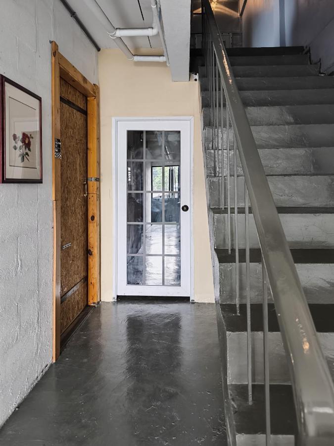 Youyen Hostel Bangkok Exterior photo