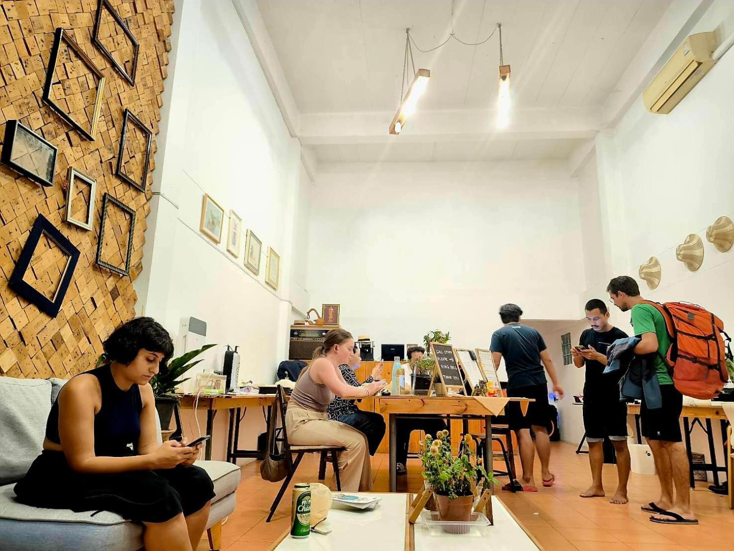 Youyen Hostel Bangkok Exterior photo